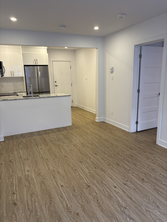 Superbe 1 Chambre Rénové – 1 Mois Gratui | 3223662