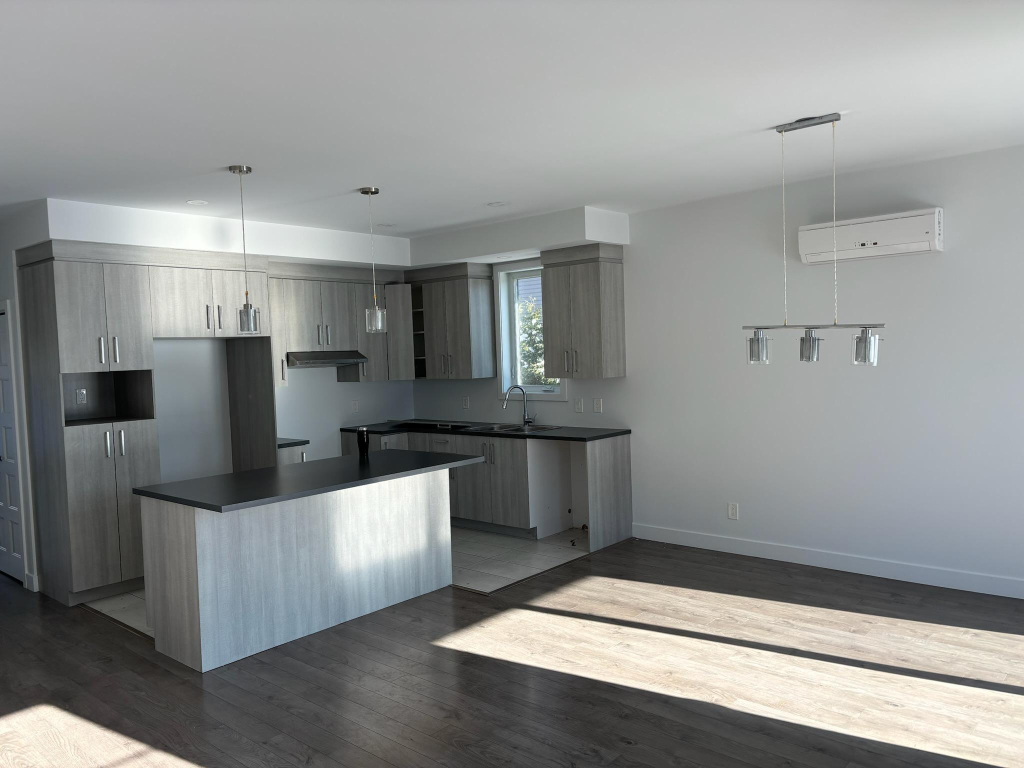 5 1/2 à Louer Cowansville Rez-de-chaussé | 3223667