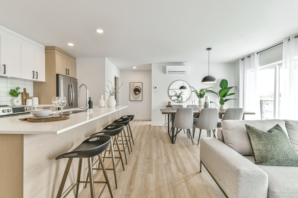 Superbe 3 ½ à Charlemagne | 3223947