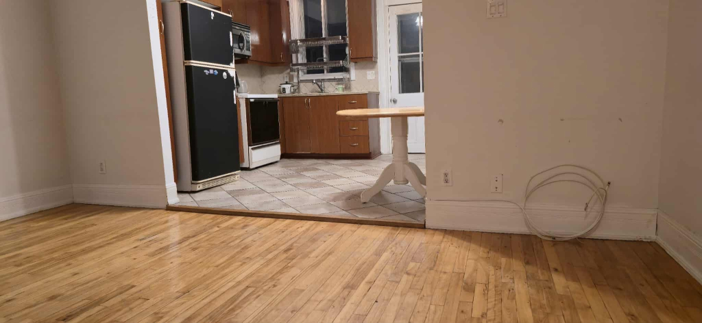 4 Et Demi à Louer 3 Min Du Métro Jarry | 3223962