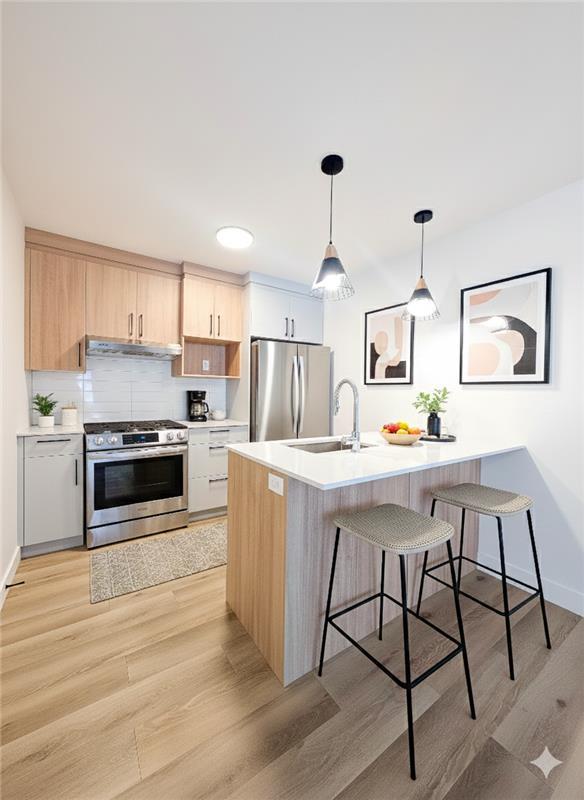 Immeuble - 16 Rue Allen Est, Waterloo 5 Et Demi Neuf - Waterloo | 3223983