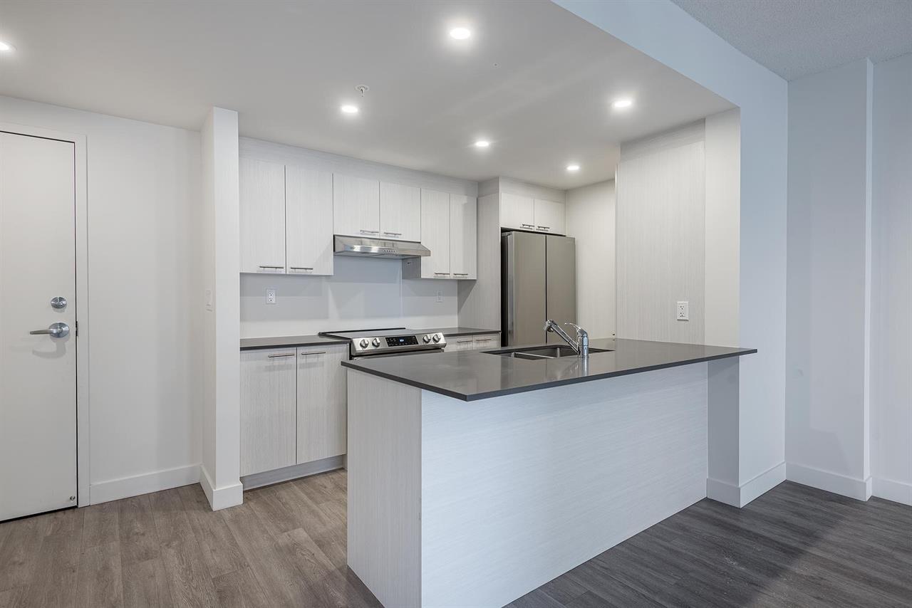 Sherbrooke E SE406 | 3224334