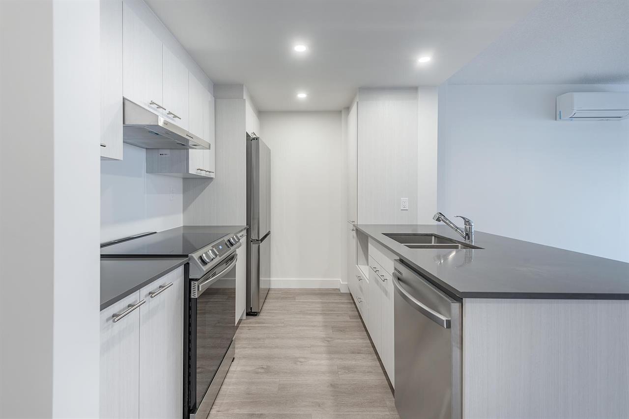 Sherbrooke E SE406 | 3224334