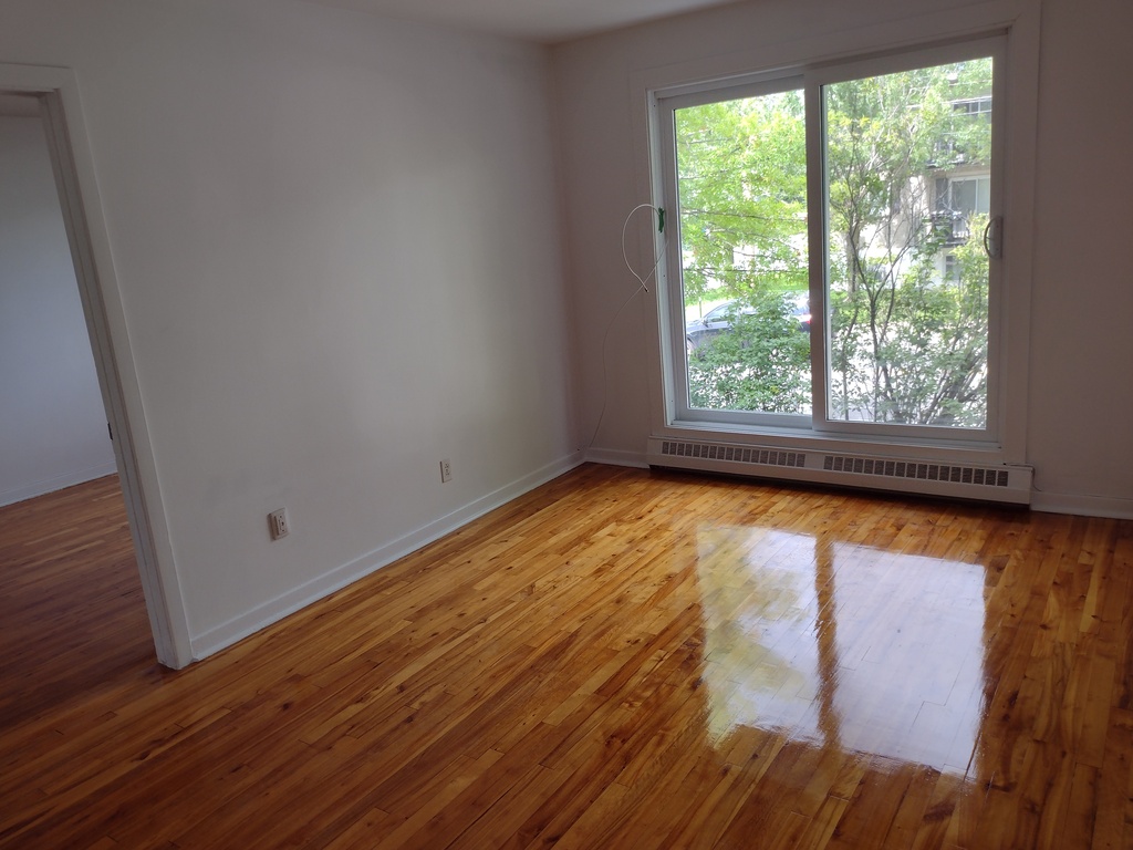 4 1/2 App. 1er étage Rue Laurier Long. | 3224366