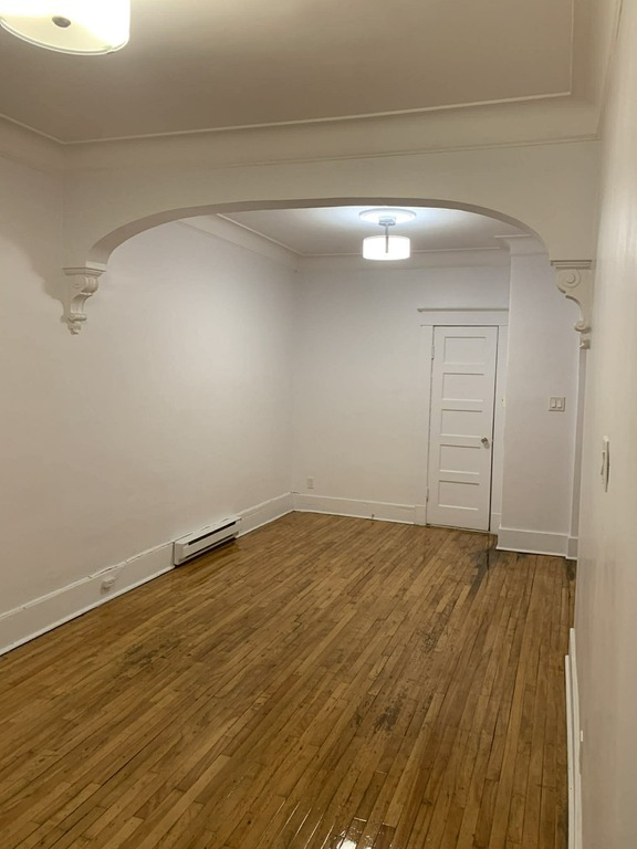 Très Grand 5 1/2 (superficie ( 6 1/2) | 3224370