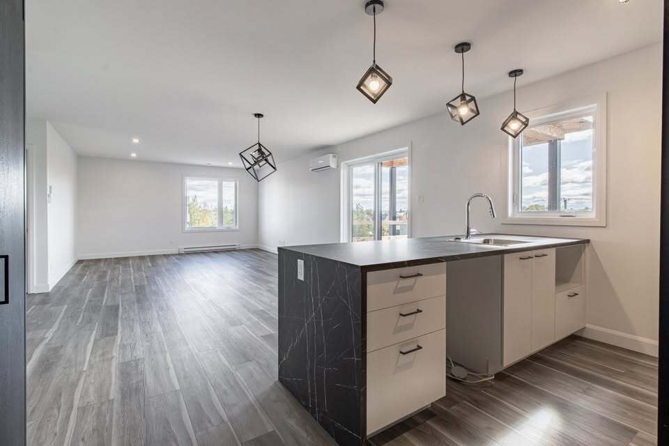 Magnifiques 5 1/2 Disponibles | 3224381