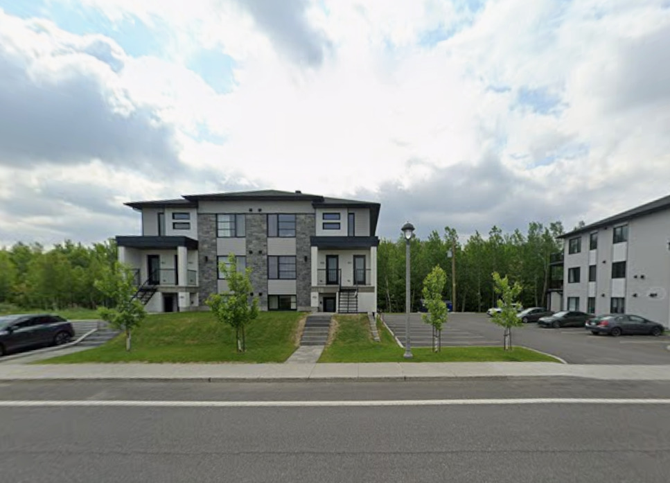 GRAND 4 ½ à Louer Près Des Ponts | 3224390