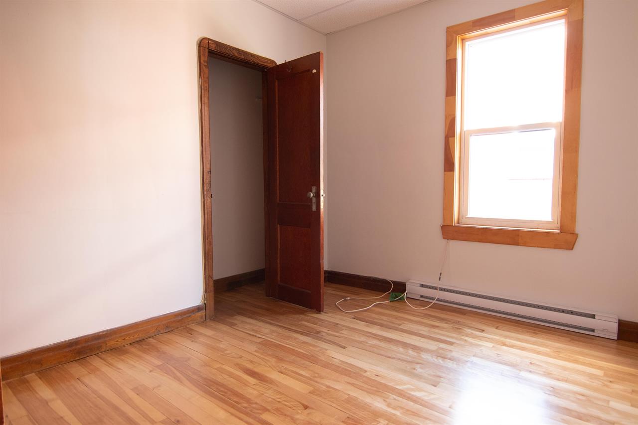 Immeuble - 221-233 King Est Grand 5 ½ à Louer – Cégep | 3224476