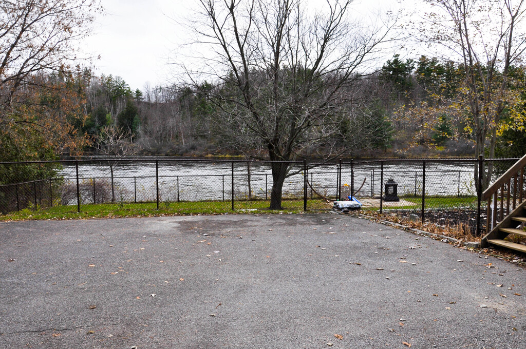 Grand 4 ½ à Aire Ouverte Avec Den | 3224490