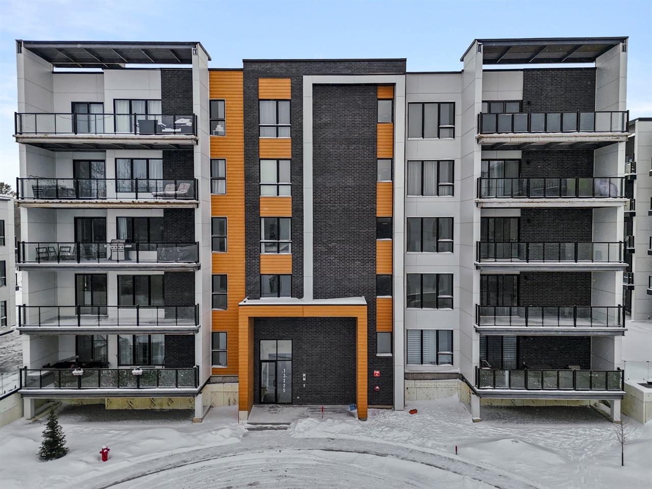 Appartement Mirabel À Louer | 3224497