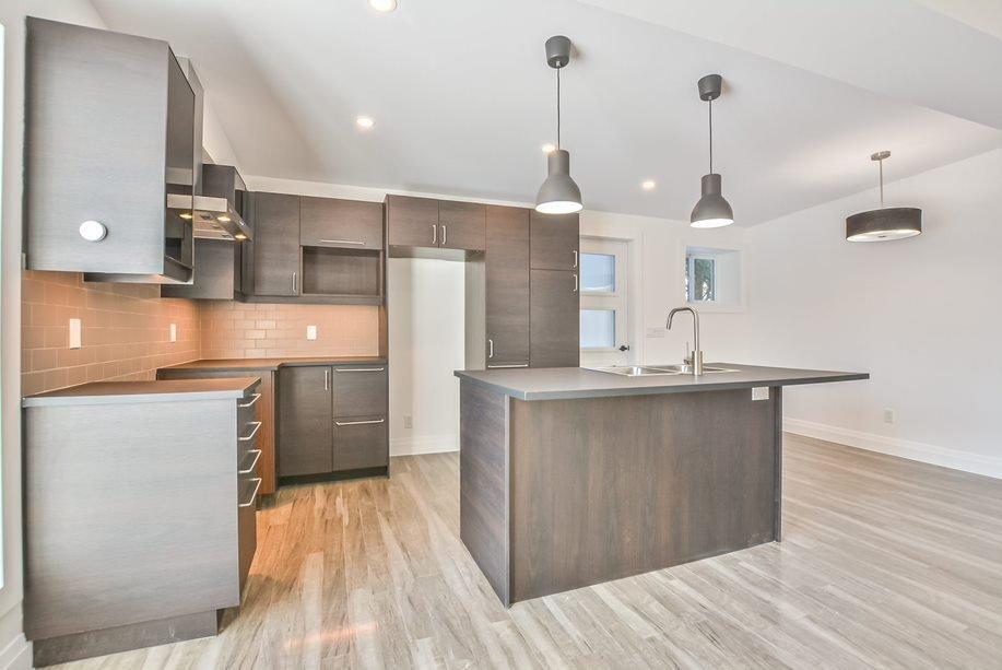 Charmant 3.5 Inclu WIFI, PARK, Locker | 3224498