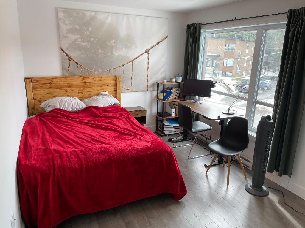 Fleurimont, près du CHUS - 4 et demi très éclairé | 3224588