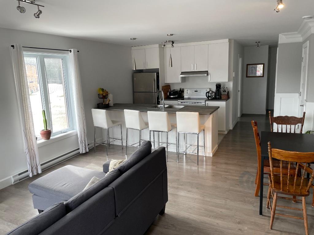 Fleurimont, près du CHUS - 4 et demi très éclairé | 3224588