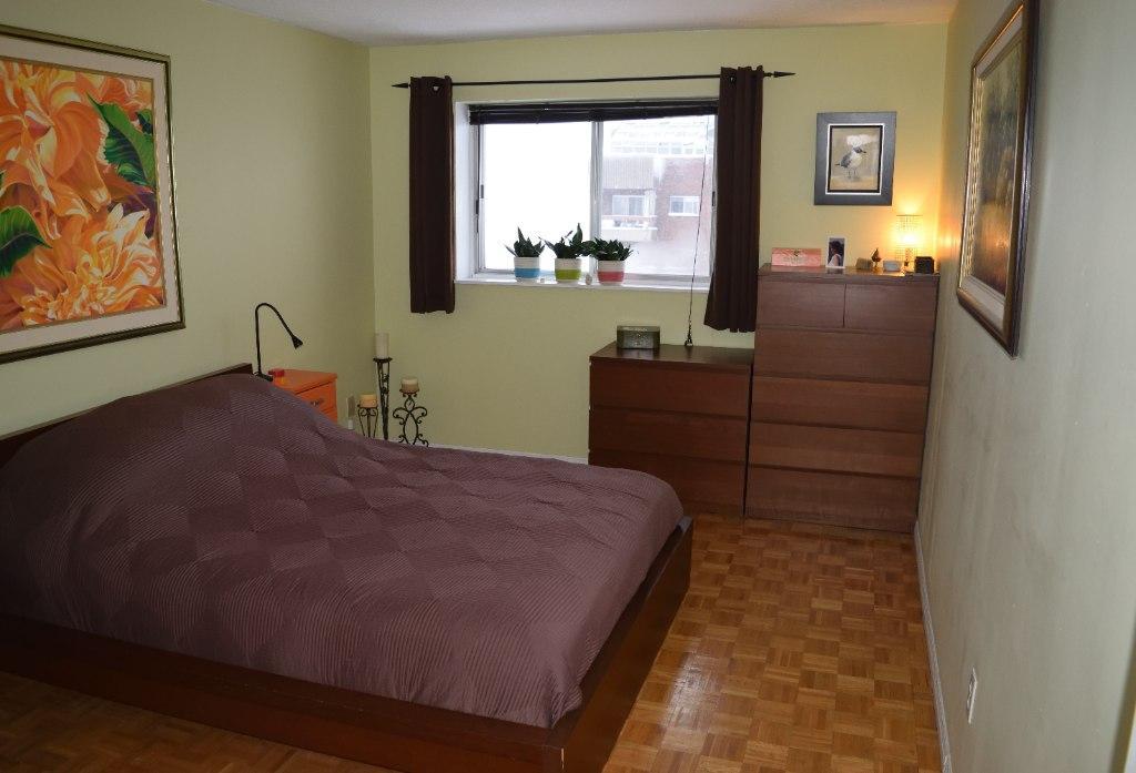 Grand 4 et demi lumineux situé au 8ième étage d’un immeuble en béton avec vue sur la rivière des Prairies. | 3224592