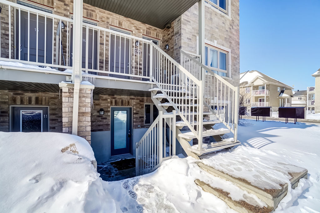 1 Bedroom Apartment For Rent In Plateau | 3224646