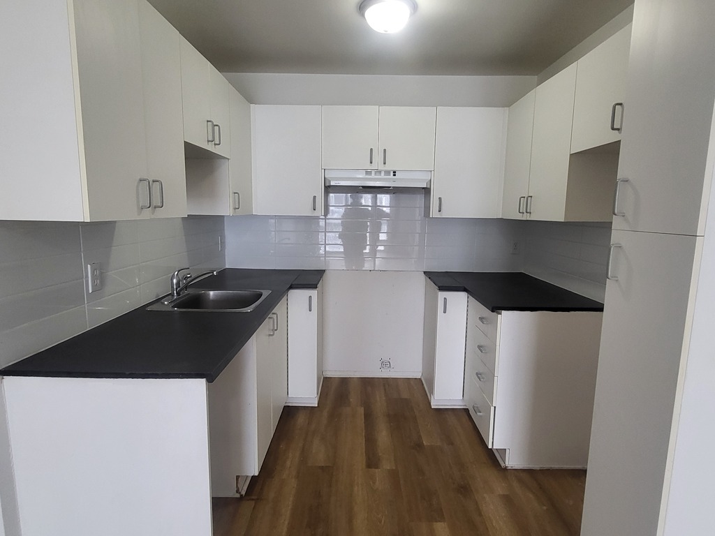 2 Bed 1 Bath In Point Aux Trembles | 3224909