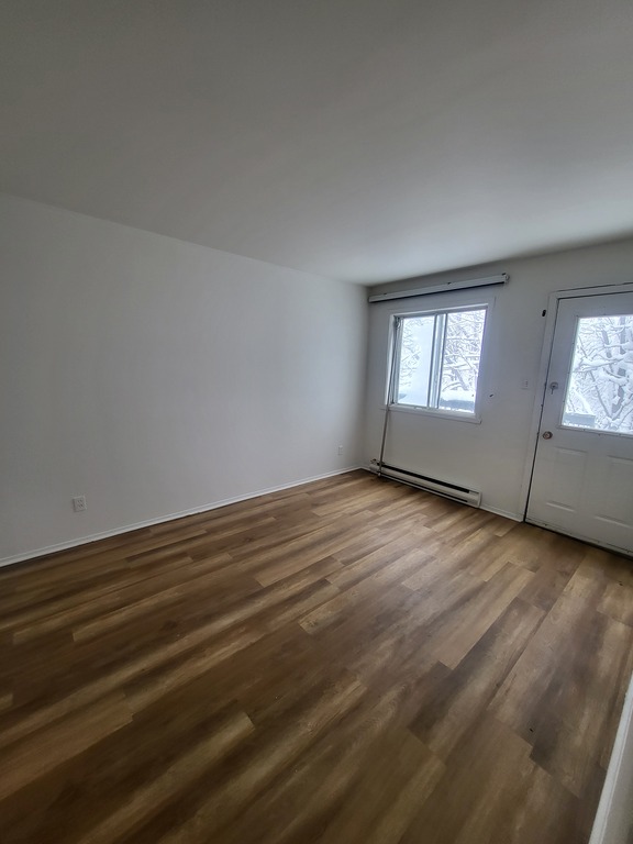 2 Bed 1 Bath In Point Aux Trembles | 3224909