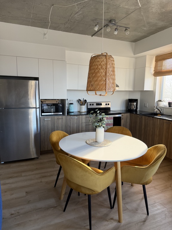 Condo Locatif 31/2 Avec Bureau | 3224926