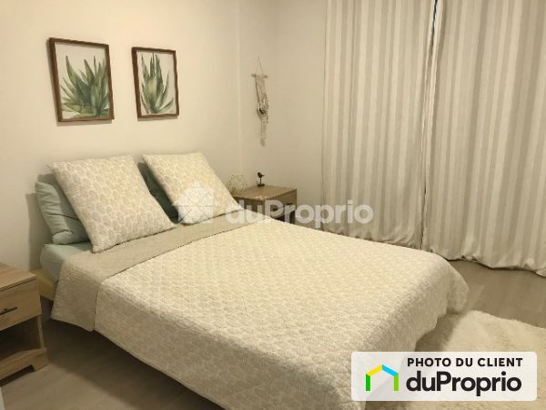 À Louer Magnifique Condo | 3225402