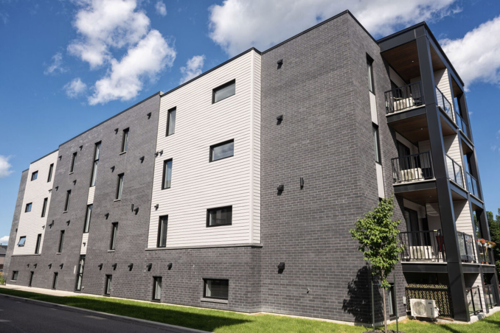 Grand 4 1/2, Saint-Hyacinthe Disponible | 3225428