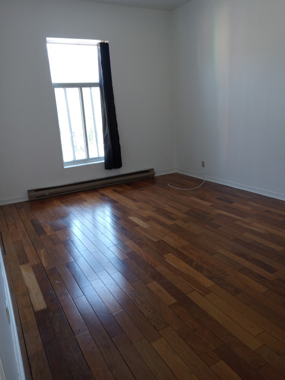 Ville-Marie/Plateau - 4 1/2 Au 2e étage | 3225459