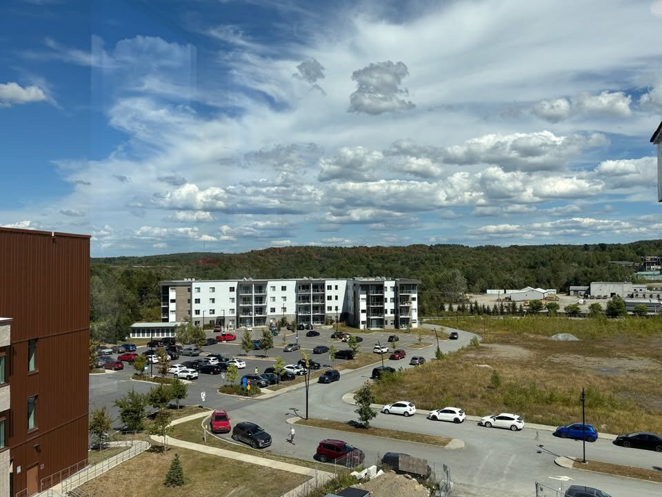 4 1/2 NEUF| FLEURIMONT |EN PROMOTION | 3225503