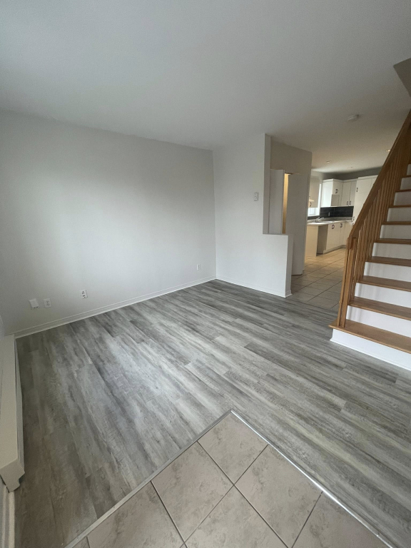 À LOUER .....4 1/2 Laval | 3225510