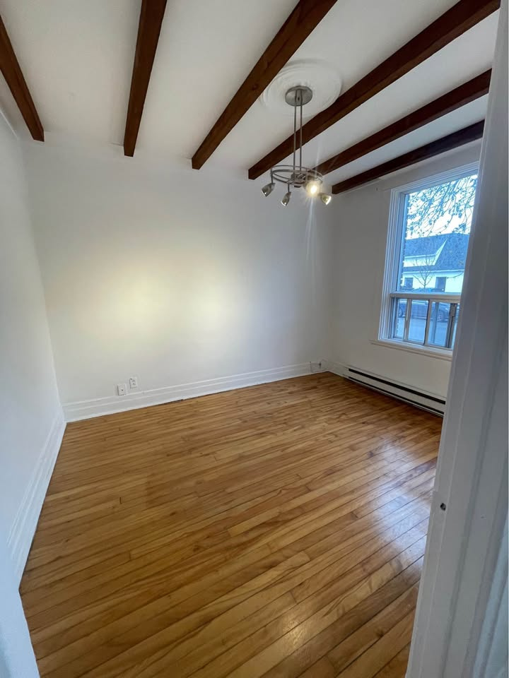 Verdun - Superbe 3 1/2 Avec Cour Arrière | 3225568