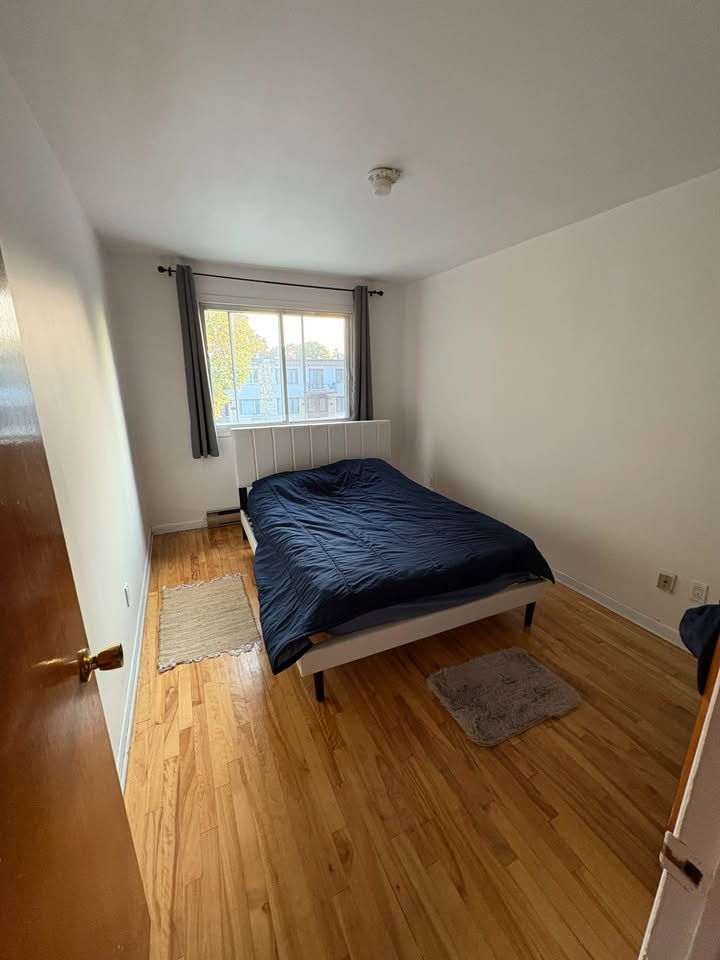 4 1/2 Lumineux Avec Grande Terrasse | 3225599