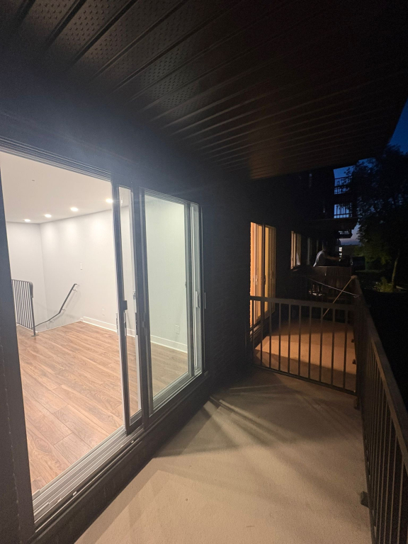 4 1/2 Sur 2 étages | 3225600