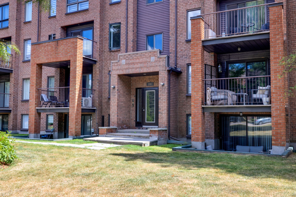 Condo 2 Chambres 200, Rue De Morency#301 | 3225643