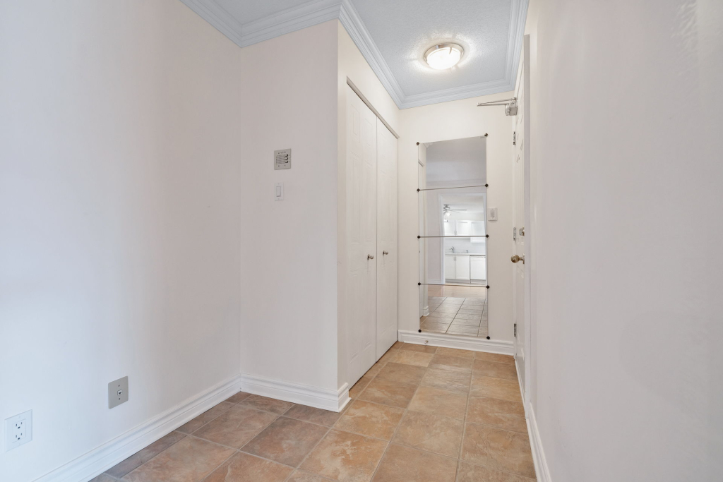 Condo 2 Chambres 200, Rue De Morency#301 | 3225643