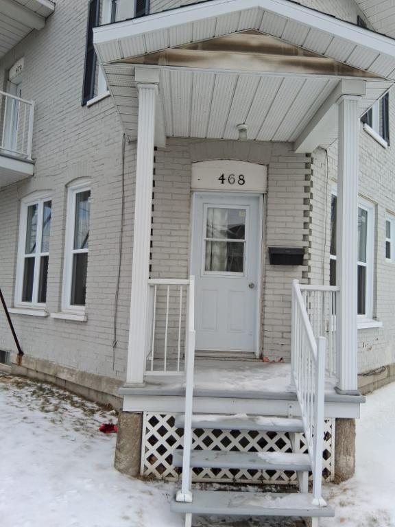 3 chambres, 1 salle de bain et 1 double salon, grande cuisine, entrée indépendantes | 3225716