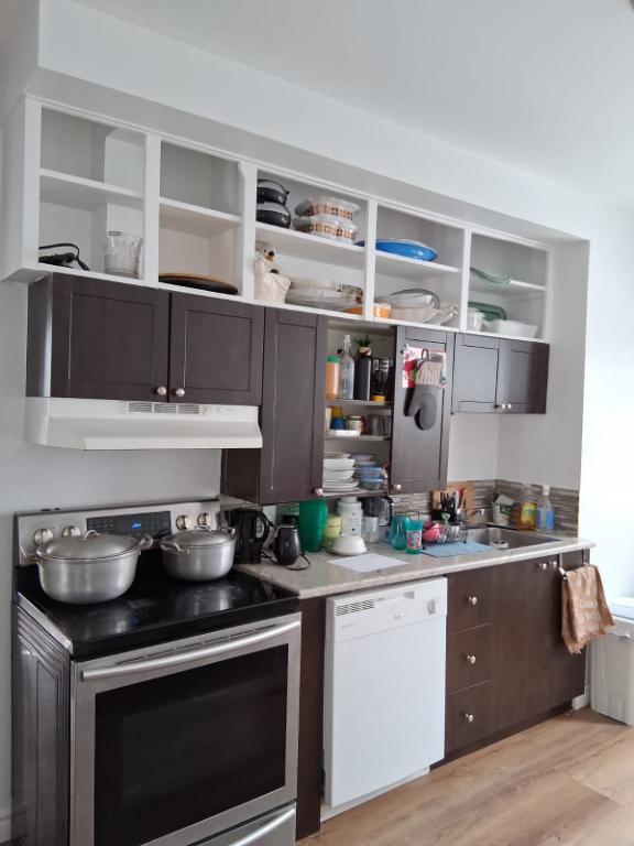 3 chambres, 1 salle de bain et 1 double salon, grande cuisine, entrée indépendantes | 3225716