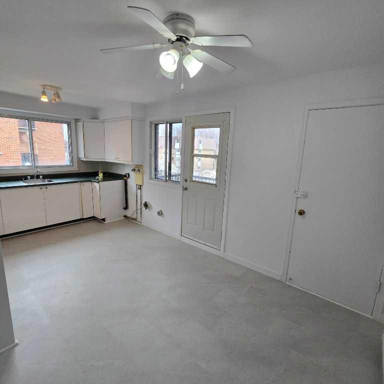 4 1/2 Retraités/Semi-Retraités | 3225718