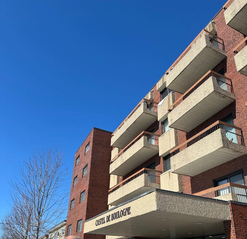 beau condo 4 ½ à louer - Ahuntsic - proche de transport commun, cégep, marché centrale, centre médical et parcs | 3225740