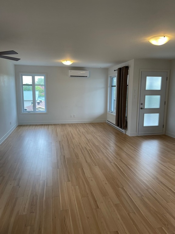 Appartement Style Condo | 3225837