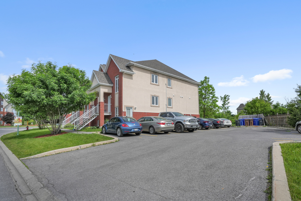 Superbe 4.5 à Louer Au 1er Mai | 3226250