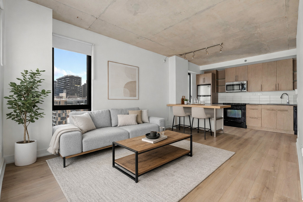 Belle Unité De Coin 1 Chambre! Balcon! | 3226251