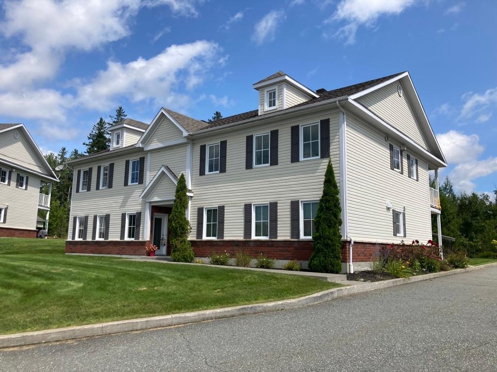 Grand 4 1`2 a Louer | 3226311