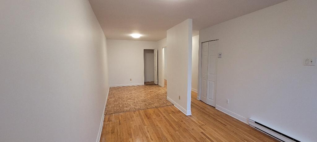À louer – 3 ½ (chambre ouverte) au Plateau-Mont-Royal – 1 290 $/mois – Disponible maintenant; For Rent – 3½ (open room) in Plateau Mont-Royal | 3226333
