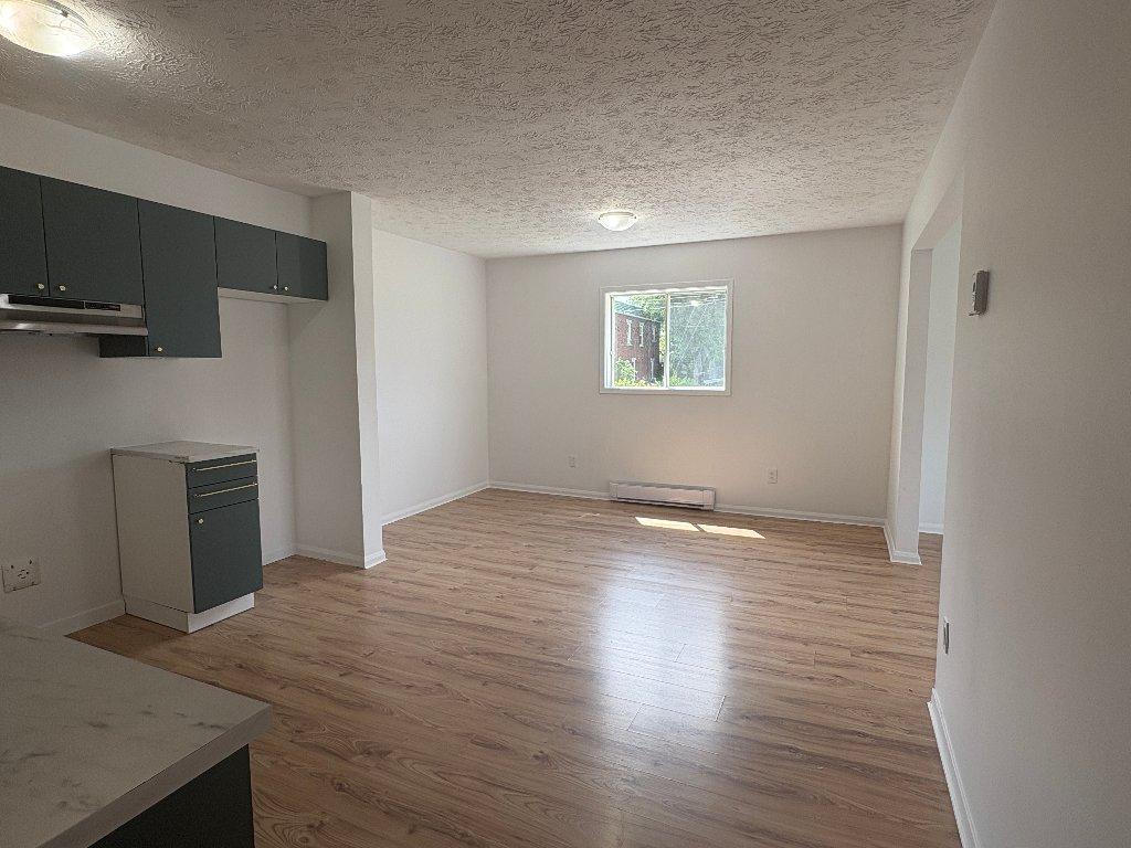 4-1/2 à 2 pas du CHUS | 3226344