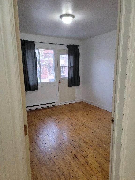 Beau 4 et demi, pour le 1er Mai. Pres de Metro Frontenac et Préfontaine. | 3226366