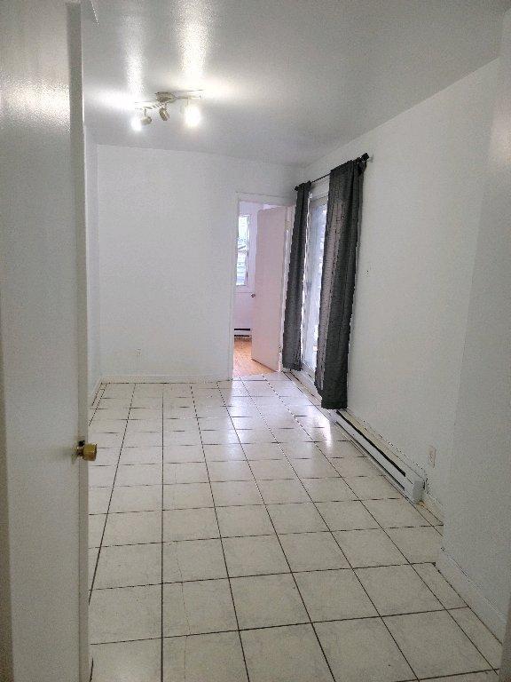 Beau 4 et demi, pour le 1er Mai. Pres de Metro Frontenac et Préfontaine. | 3226366