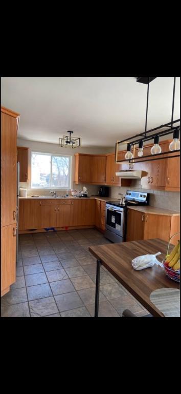 Grand 5 1/2 st hubert air climatisé piscines | 3226411