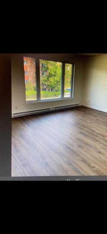 Grand 5 1/2 st hubert air climatisé piscines | 3226411