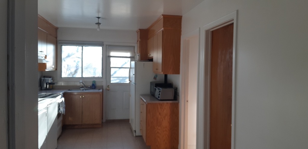 Grand 4 1/2 Au 3e étage Avec Balcon | 3226455