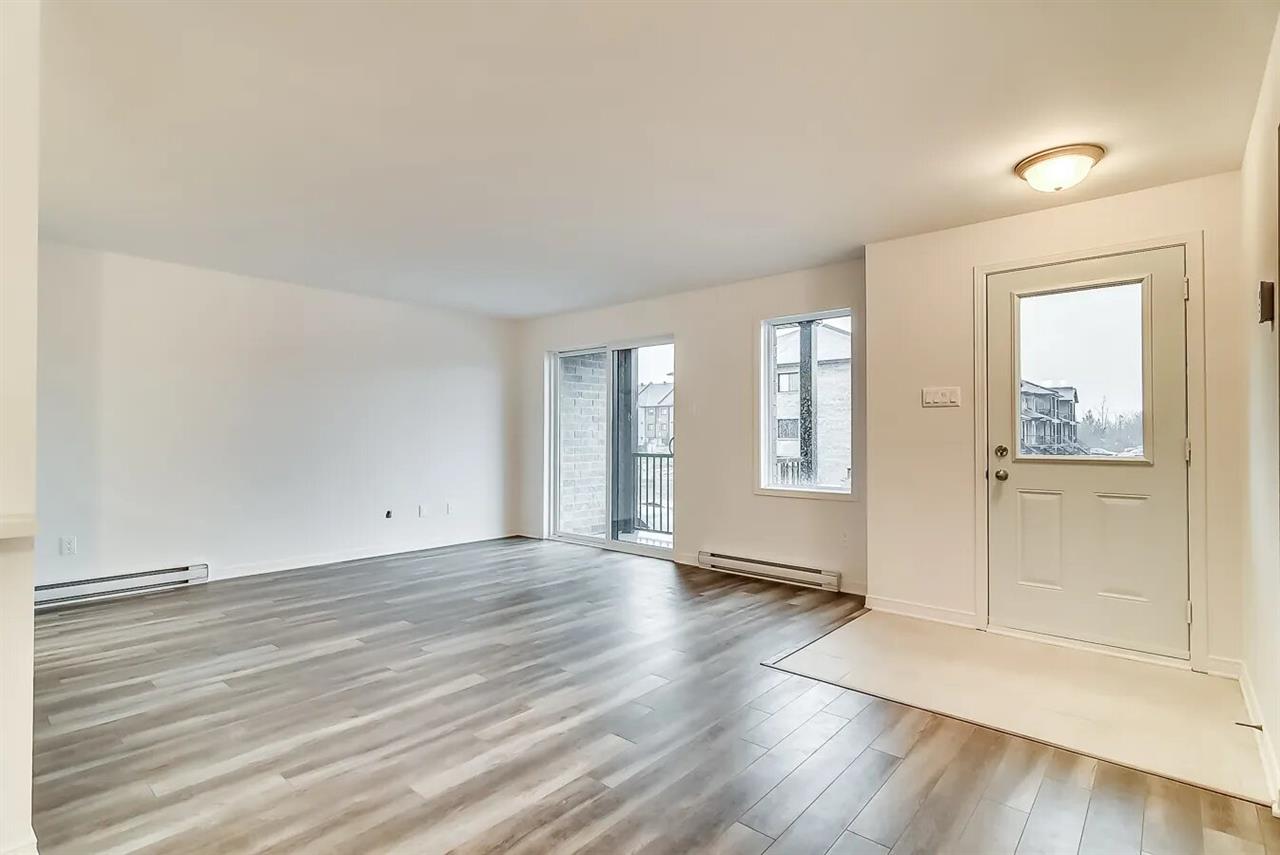 17 Rue De Liverpool (Hull) Grand Logement Dans Le Plateau | 3226465