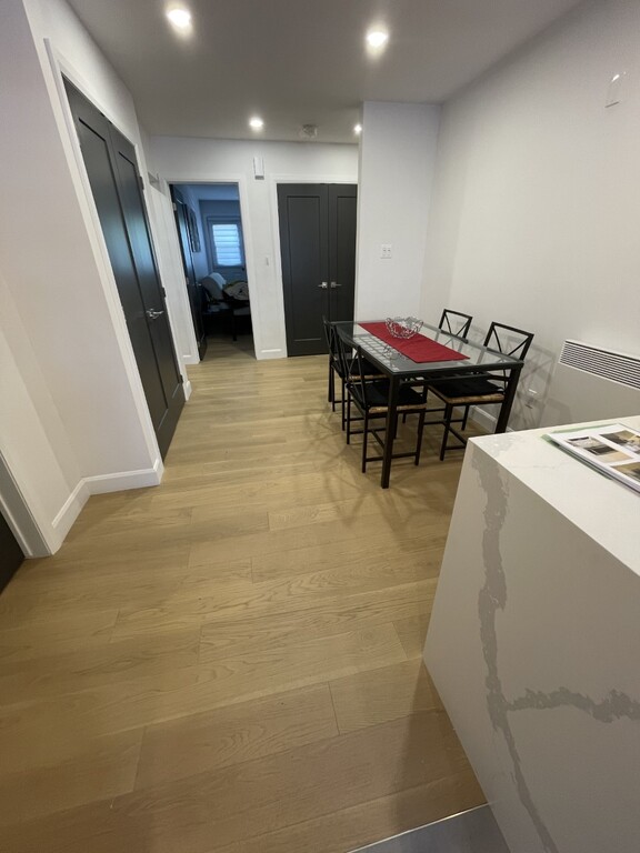 GRAND 4 1/2 MEUBLÉ ET ENTIÈREMENT RÉNOVÉ | 3226498