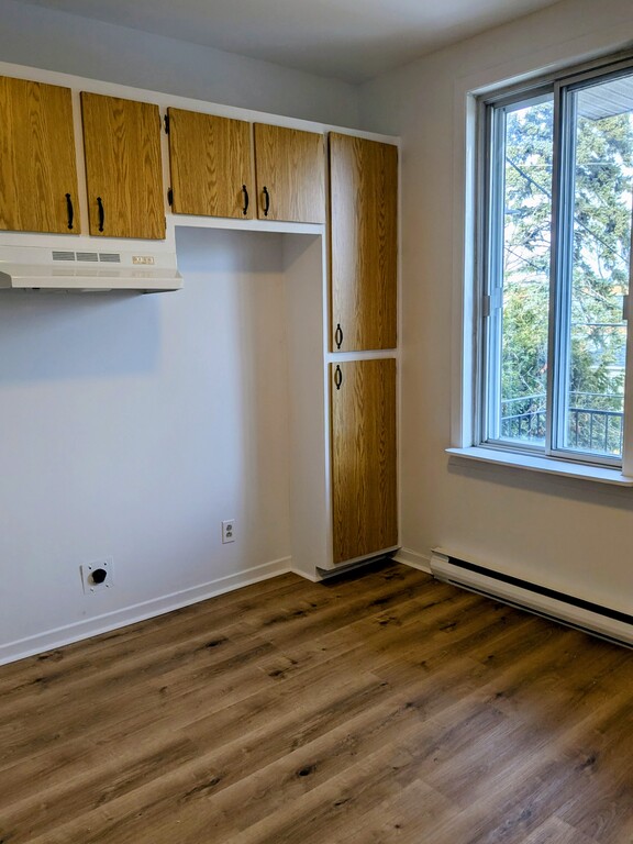 Logement Rénové 3 1/2 - Personne Seulee | 3226565